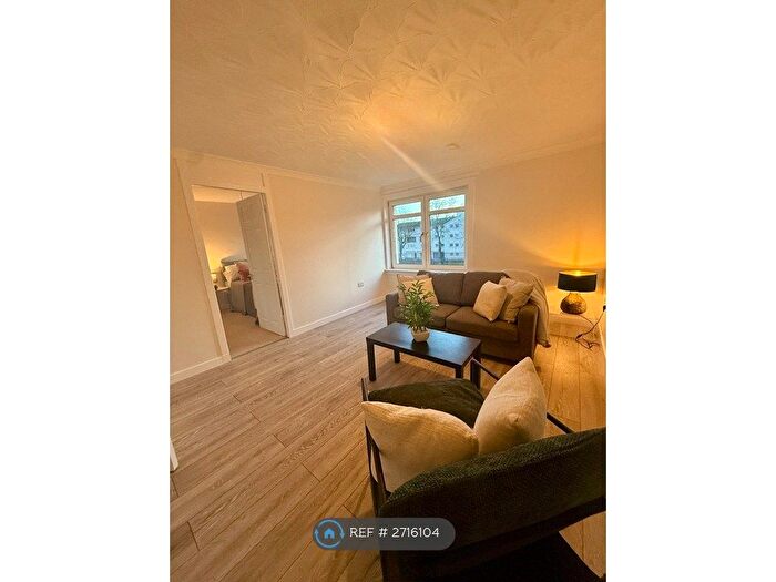 1 Bedroom Flat To Rent In Glenfinnan Road, Glasgow, G20
