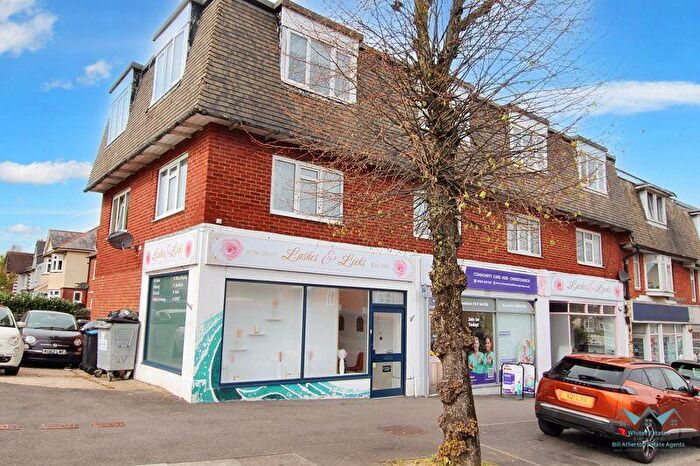 2 Bedroom Flat For Sale In Harewood Avenue, Kings Park - Littledown, BH7