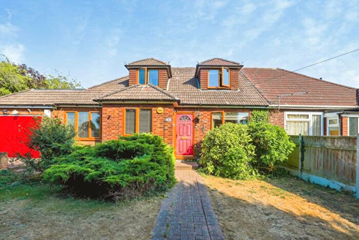 3 Bedroom Bungalow For Sale In Bourne Grove, Sittingbourne, Kent, ME10