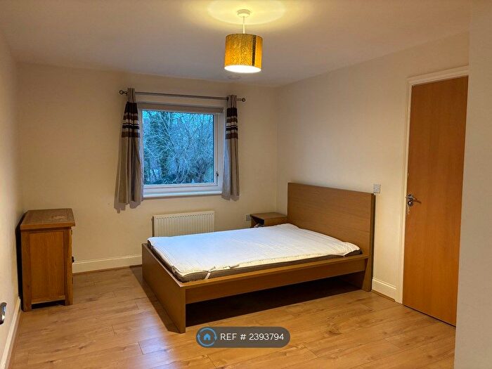 2 Bedroom Flat To Rent In Tedder Close, Uxbridge, UB10