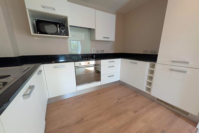 2 Bedroom Apartment To Rent In Greenslade House, Beeston, NG9