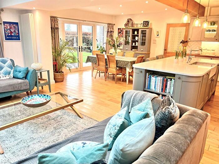 4 Bedroom Detached House For Sale In Old Derry Hill, Derry Hill, Calne, SN11