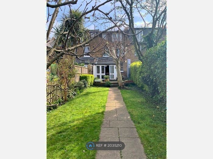 3 Bedroom Terraced House To Rent In Twickenham, Twickenham, TW1