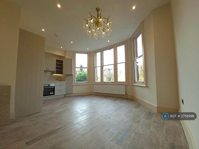 1 Bedroom Flat To Rent In Greencroft Gardens, London, NW6