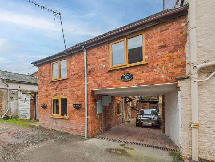 3 Bedroom Terraced House For Sale In Backfields, Upton-Upon-Severn, WR8