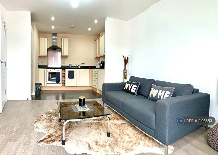 1 Bedroom Flat To Rent In The Junction, Slough, SL2