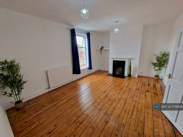 4 Bedroom End Of Terrace House To Rent In North Street, Derby, DE1