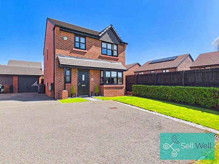 3 Bedroom Detached House For Sale In Campbell Road, Swinton, Manchester, M27