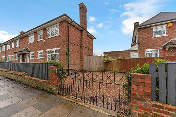 3 Bedroom End Of Terrace House For Sale In School Walk, Cleethorpes, DN35