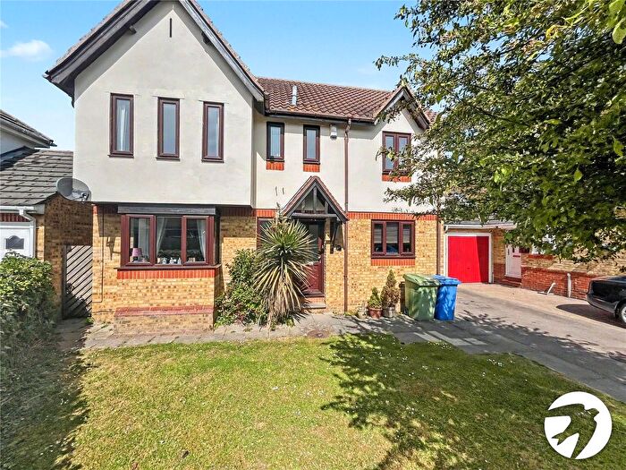 4 Bedroom Detached House For Sale In Walsby Drive, Kemsley, Sittingbourne, Kent, ME10