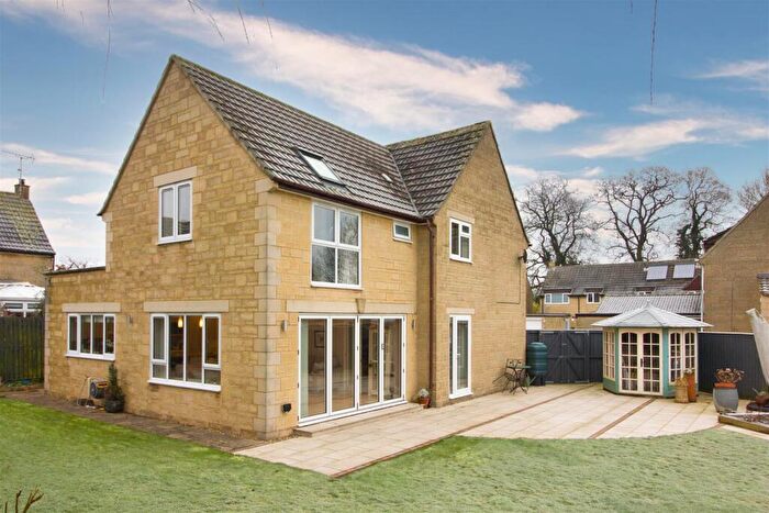 4 Bedroom House For Sale In Monks Park, Milbourne, Malmesbury, SN16