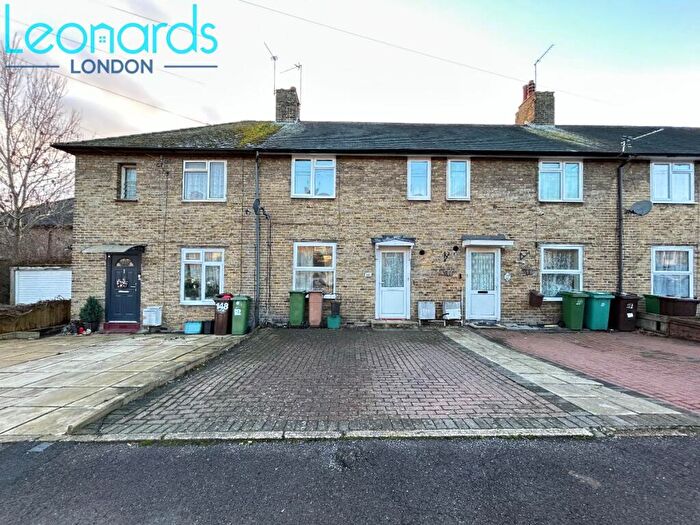 3 Bedroom Terraced House To Rent In Garendon Road, Morden, SM4