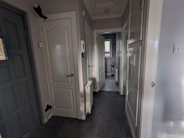 1 Bedroom Flat To Rent In Parker Place, Kilsyth, G65