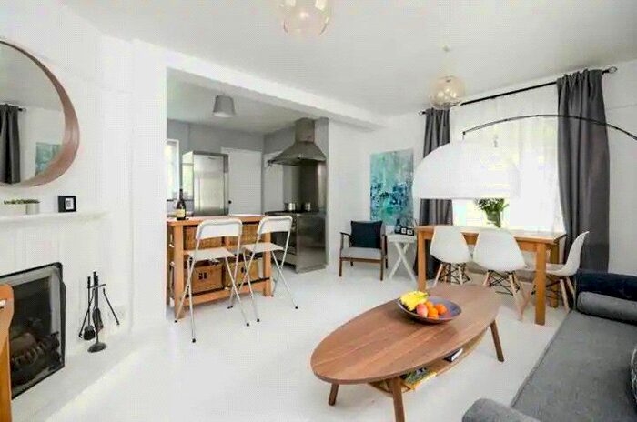 3 Bedroom Bungalow To Rent In Friars Gate, Guildford, Surrey, GU2