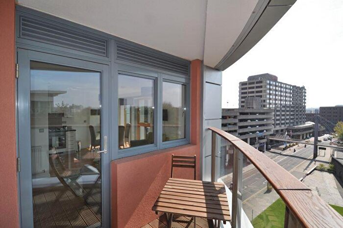 2 Bedroom Apartment To Rent In Eclipse, Broad Weir, BS1