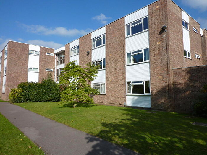 Flat To Rent In Selborne Court, Romsey, SO51