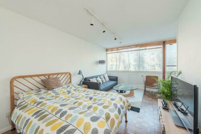 Apartment To Rent In Haverstock Hill, NW3