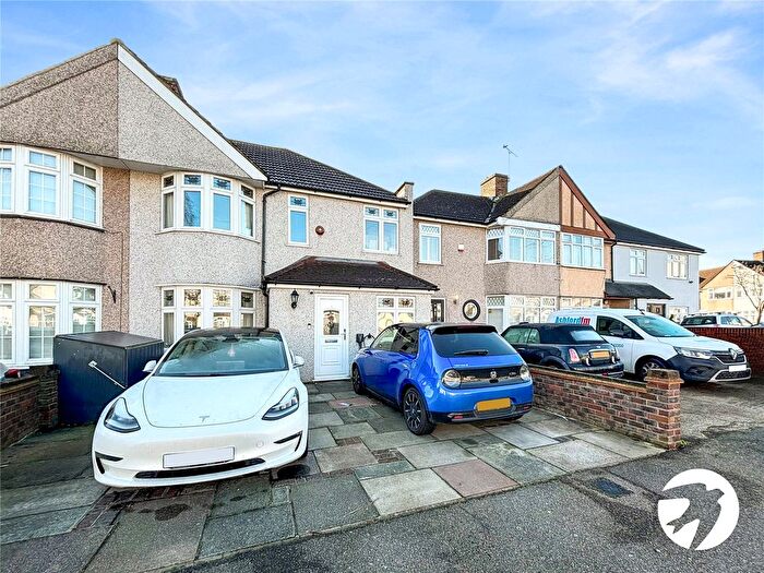 4 Bedroom Semi-Detached House To Rent In Burns Avenue, Sidcup, DA15