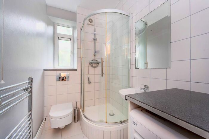 1 Bedroom Flat To Rent In White City Estate, Shepherd's Bush, London, W12