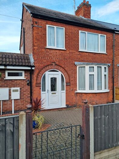 3 Bedroom Semi Detached House To Rent In Exmoor Avenue, Leicester, LE4