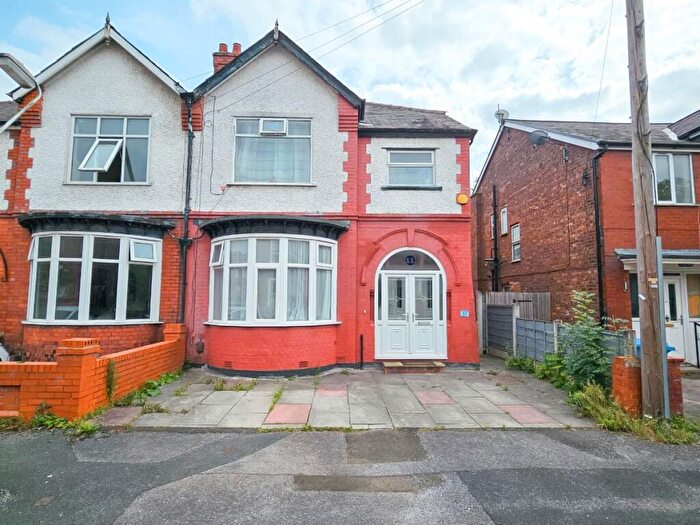 4 Bedroom Semi-Detached House For Sale In Barlow Road, Stretford, Manchester, M32