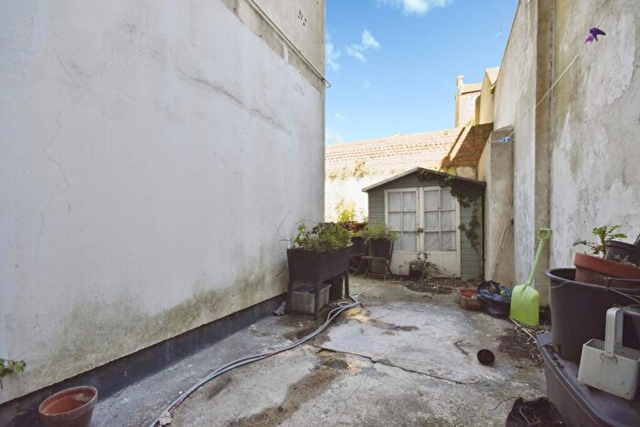1 Bedroom Flat For Sale In Arthur Road, Margate, CT9 - Photo 9