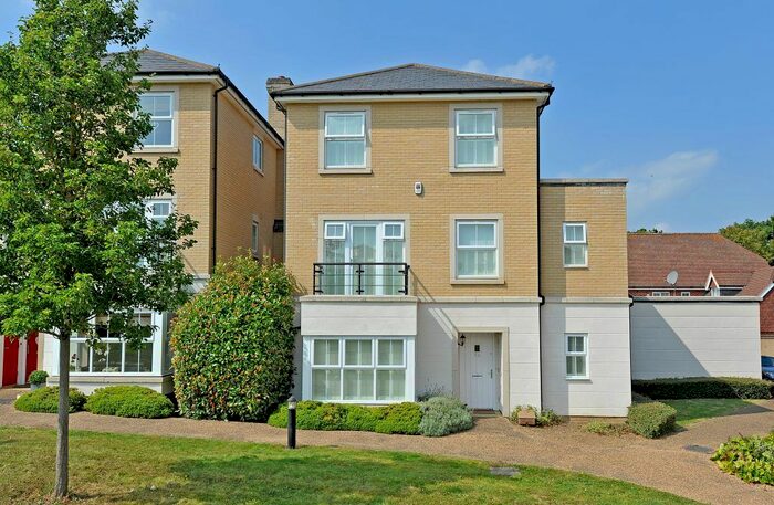 5 Bedroom Detached House To Rent In Knox Road, Guildford, GU2