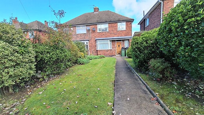 3 Bedroom Semi-Detached House To Rent In Dominion Road, Leicester, LE3