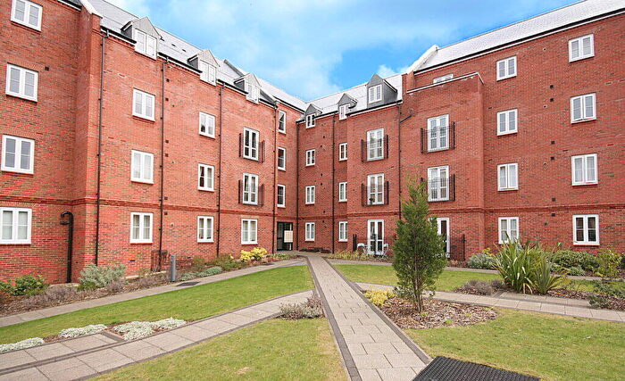 1 Bedroom Apartment To Rent In Cherwell Court, Britannia Road, Banbury, Oxon, OX16