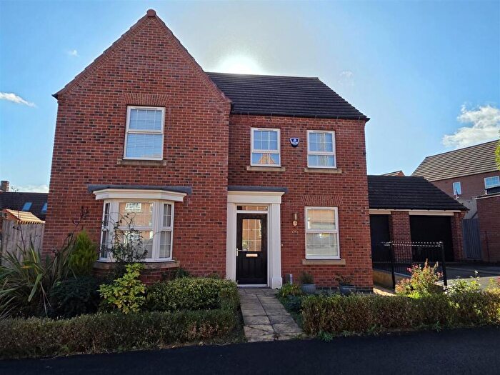 4 Bedroom Detached House For Sale In Goldcrest Road, Forest Town, Mansfield, NG19