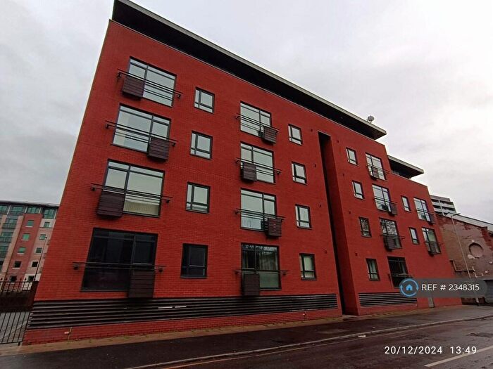 2 Bedroom Flat To Rent In Trinity Edge, Salford, M3