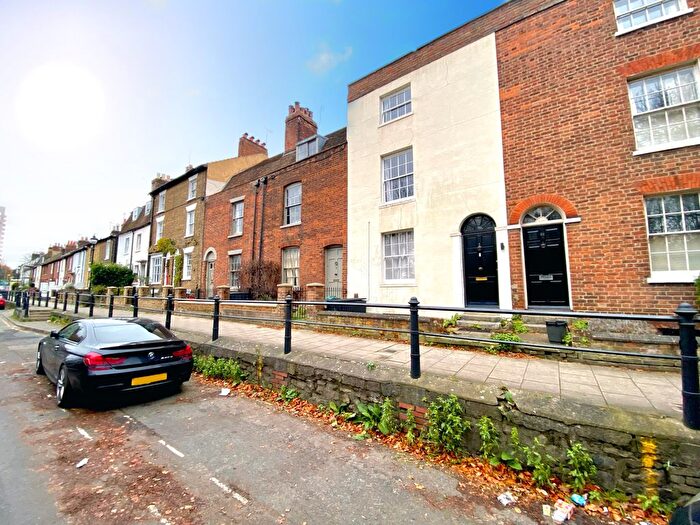 2 Bedroom Property To Rent In Sandling Road, Maidstone, ME14