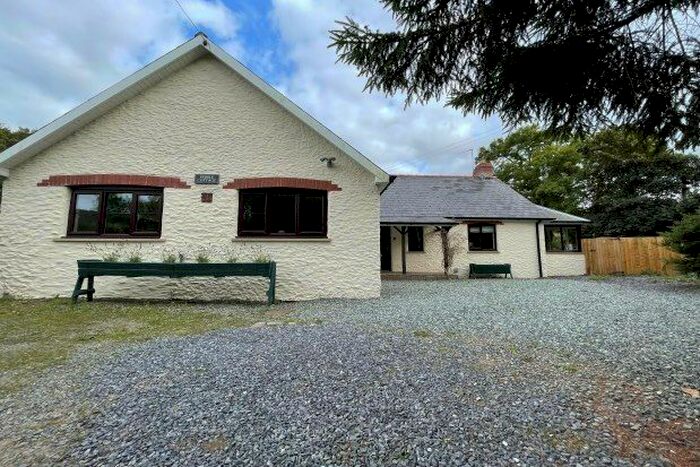 3 Bedroom Bungalow To Rent In Sutton, Haverfordwest, SA62