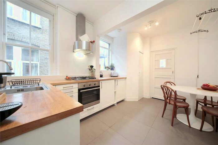 2 Bedroom Flat To Rent In Queenstown Road, Battersea, London SW8