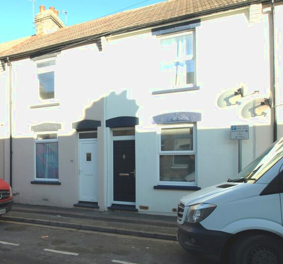 2 Bedroom Terraced House To Rent In Pretoria Road, Gillingham, ME7