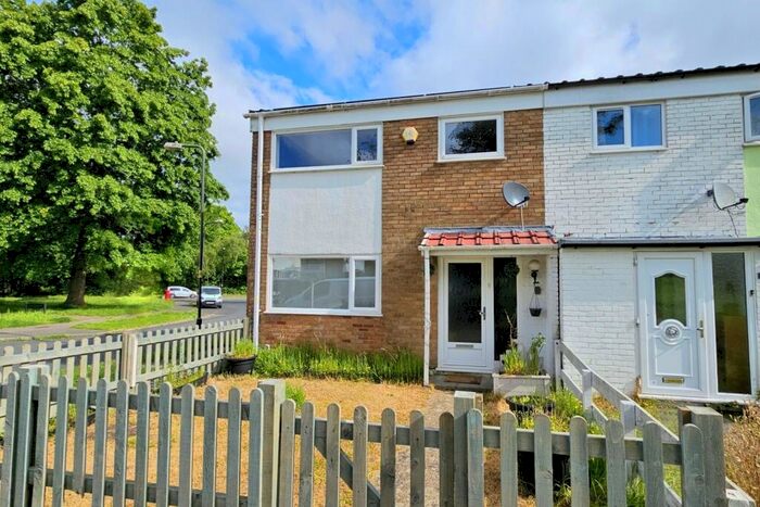 3 Bedroom End Of Terrace House To Rent In Trefoil Crescent, Crawley, West Sussex., RH11