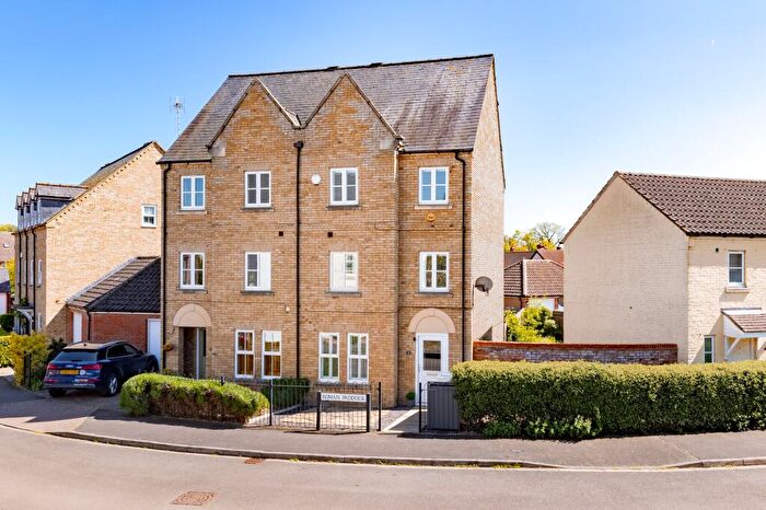 3 Bedroom Semi-Detached House For Sale In Roman Paddock, Harrold, MK43