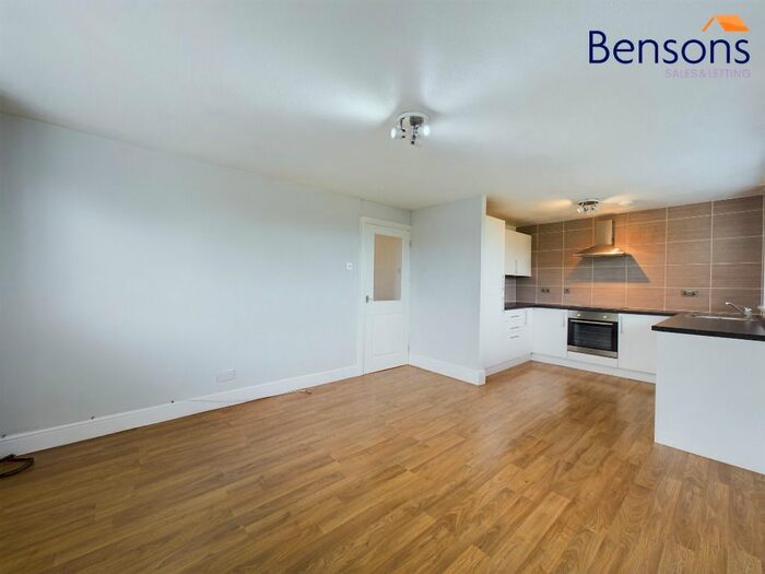 3 Bedroom Flat To Rent In Waverley, Calderwood, East Kilbride, South Lanarkshire, G74