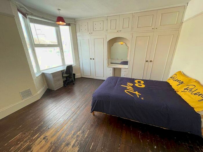 3 Bedroom Terraced House To Rent In Normanton Street, Brighton, BN2