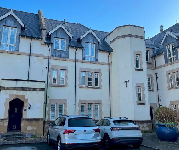 2 Bedroom Flat To Rent In Western Courtyard, Talygarn, Pontyclun, CF72