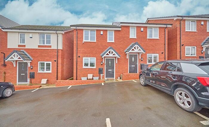 2 Bedroom Semi-Detached House For Sale In Garden Crescent, Barlestone, CV13