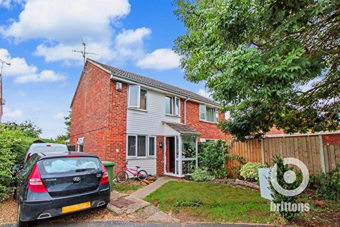 3 Bedroom Semi-Detached House For Sale In Gonville Close, Heacham, King's Lynn, PE31