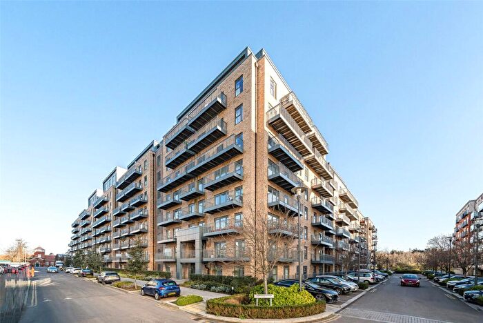 1 Bedroom Apartment For Sale In East Drive, Beaufort Park, Colindale, NW9