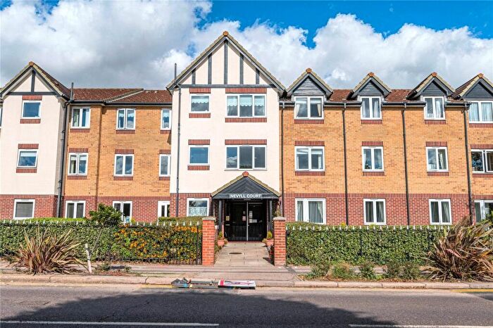 1 Bedroom Apartment For Sale In Station Road, Thorpe Bay, SS1