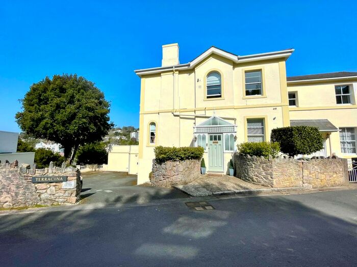 2 Bedroom Flat To Rent In Lower Erith Road, Torquay, TQ1