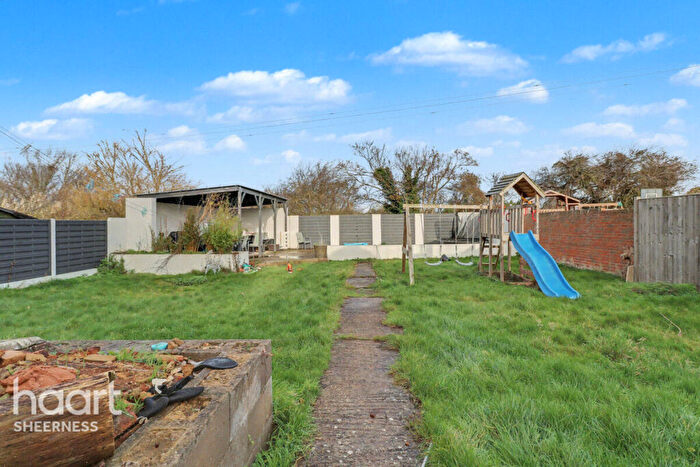 3 Bedroom Detached Bungalow For Sale In Danes Drive, Bayview, ME12