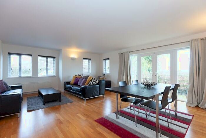 2 Bedroom Apartment To Rent In Banbury Road, Oxford, OX2