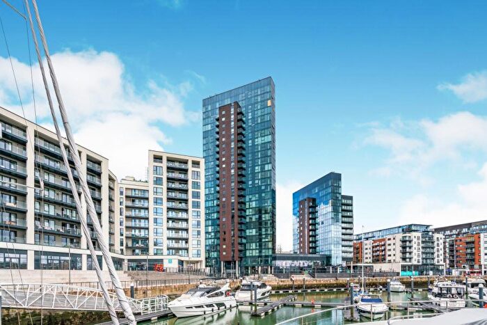 3 Bedroom Apartment To Rent In Moresby Tower, Ocean Village, Southampton, SO14
