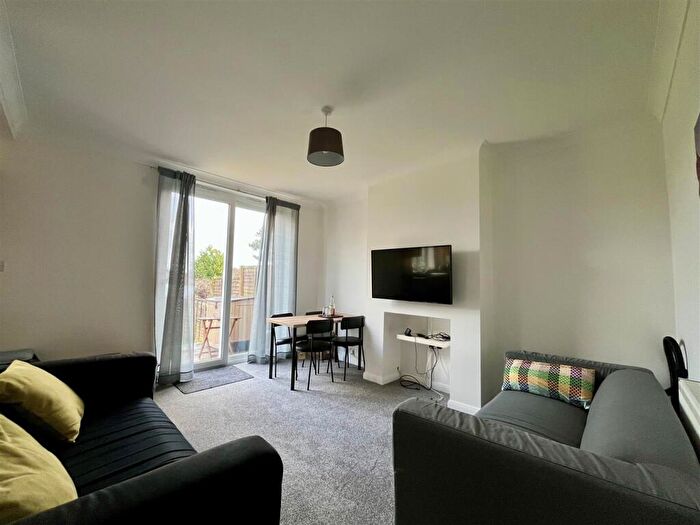 4 Bedroom House To Rent In Third Avenue, Horfield, BS7