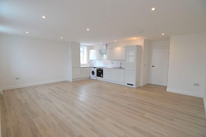 2 Bedroom Flat To Rent In Flat, St. Peters Court, Station Street, Mansfield, NG18